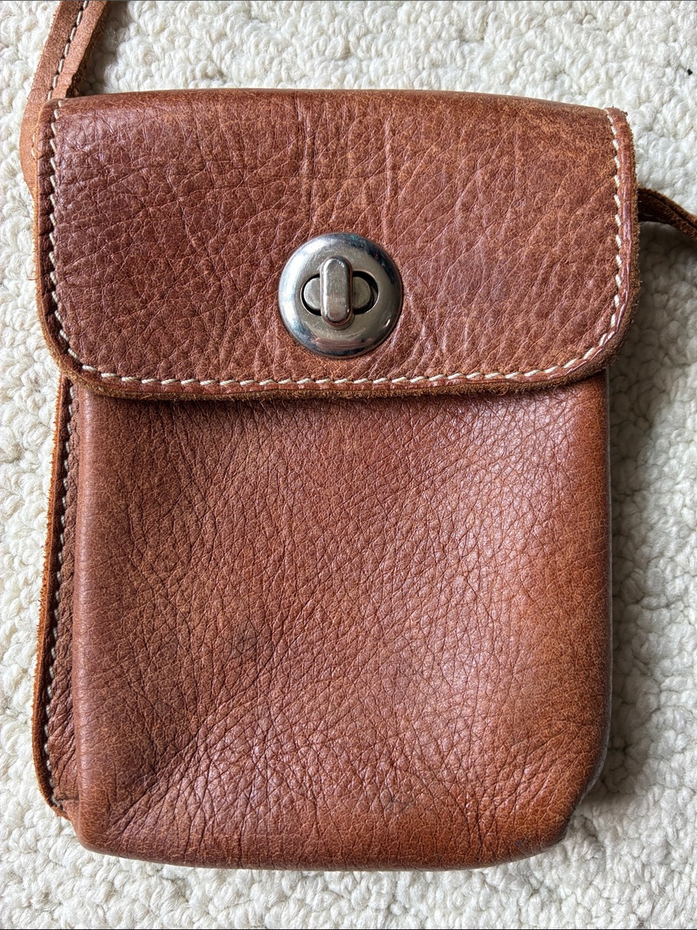 Roots Genuine Brown Tribe Leather Small Crossbody Bag Purse Made in Canada 🇨🇦 - Picture 2 of 9